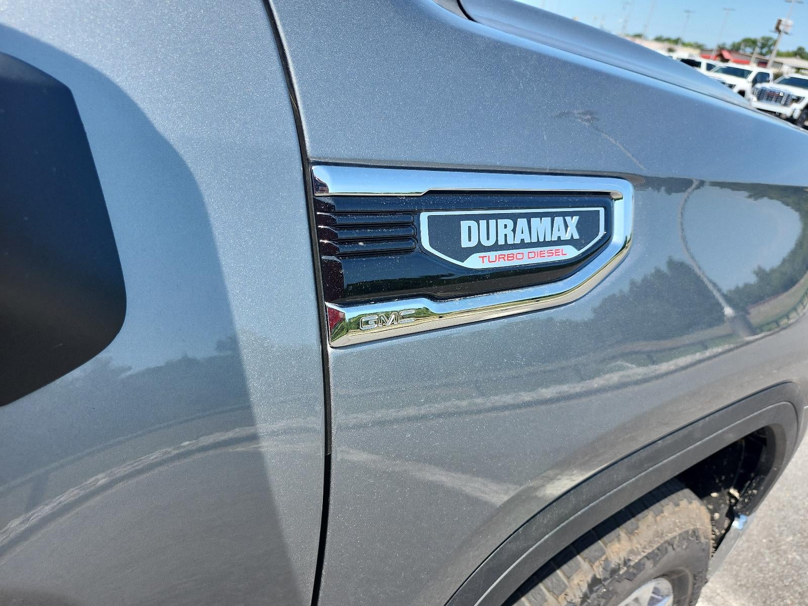 2026 GMC Sierra 1500 SLT - Photo 6