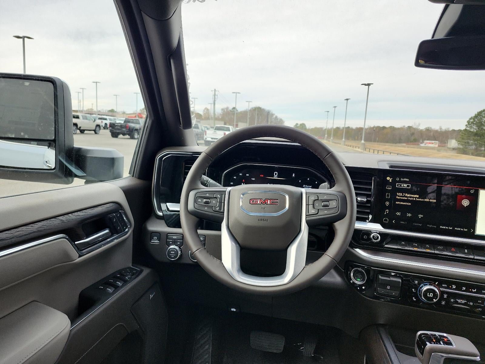 2026 GMC Sierra 1500 Crew Cab Short Box 4-Wheel Drive SLT