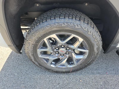 2026 GMC Sierra 1500 Crew Cab Short Box 4-Wheel Drive SLT