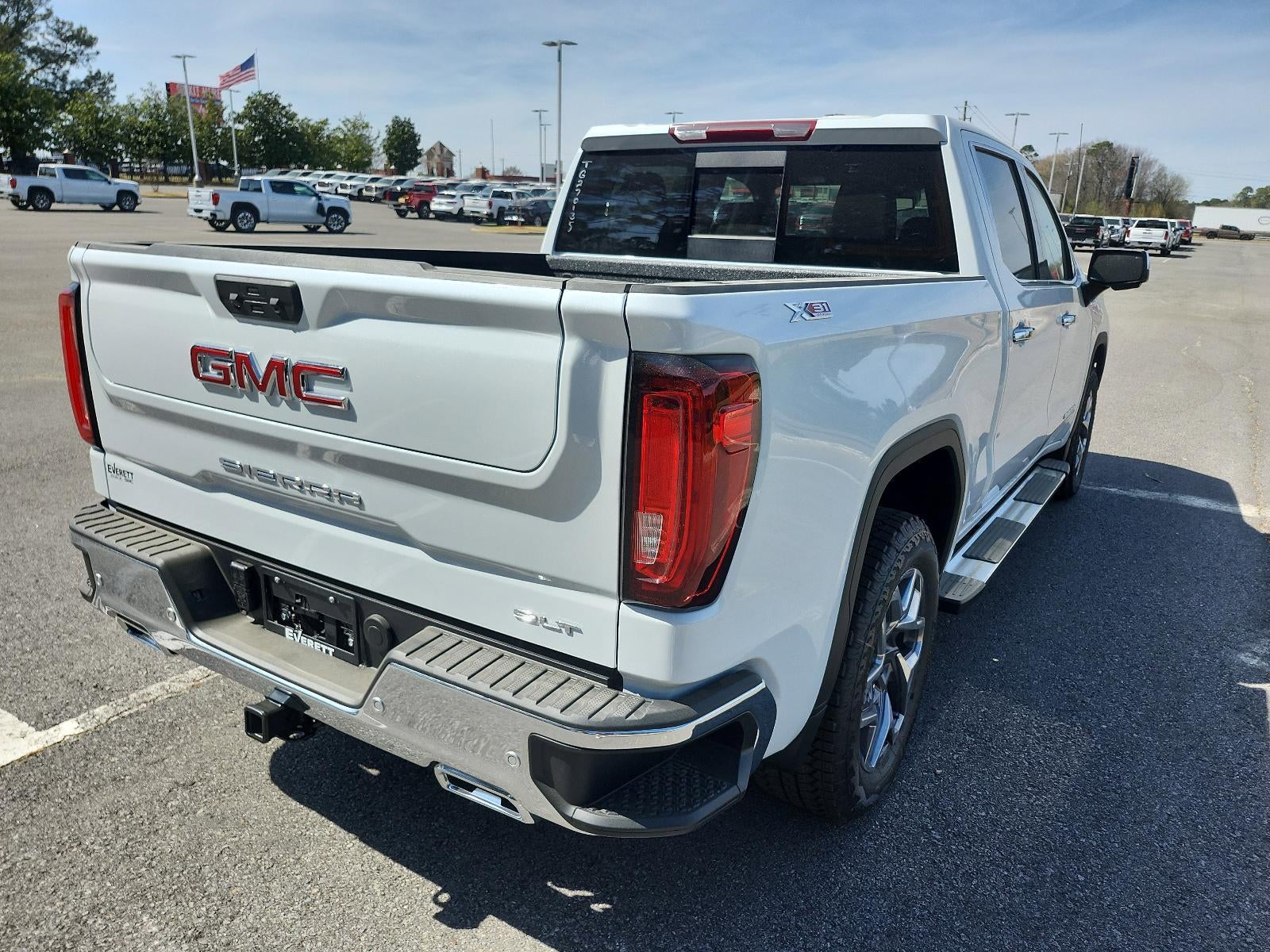 2026 GMC Sierra 1500 Crew Cab Short Box 4-Wheel Drive SLT