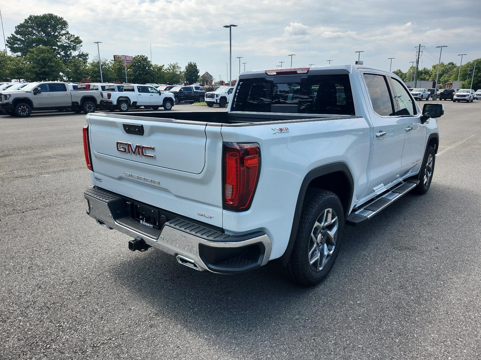 2026 GMC Sierra 1500 Crew Cab Short Box 4-Wheel Drive SLT