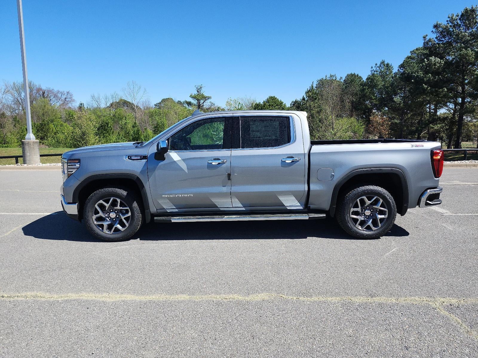 2026 GMC Sierra 1500 Crew Cab Short Box 4-Wheel Drive SLT