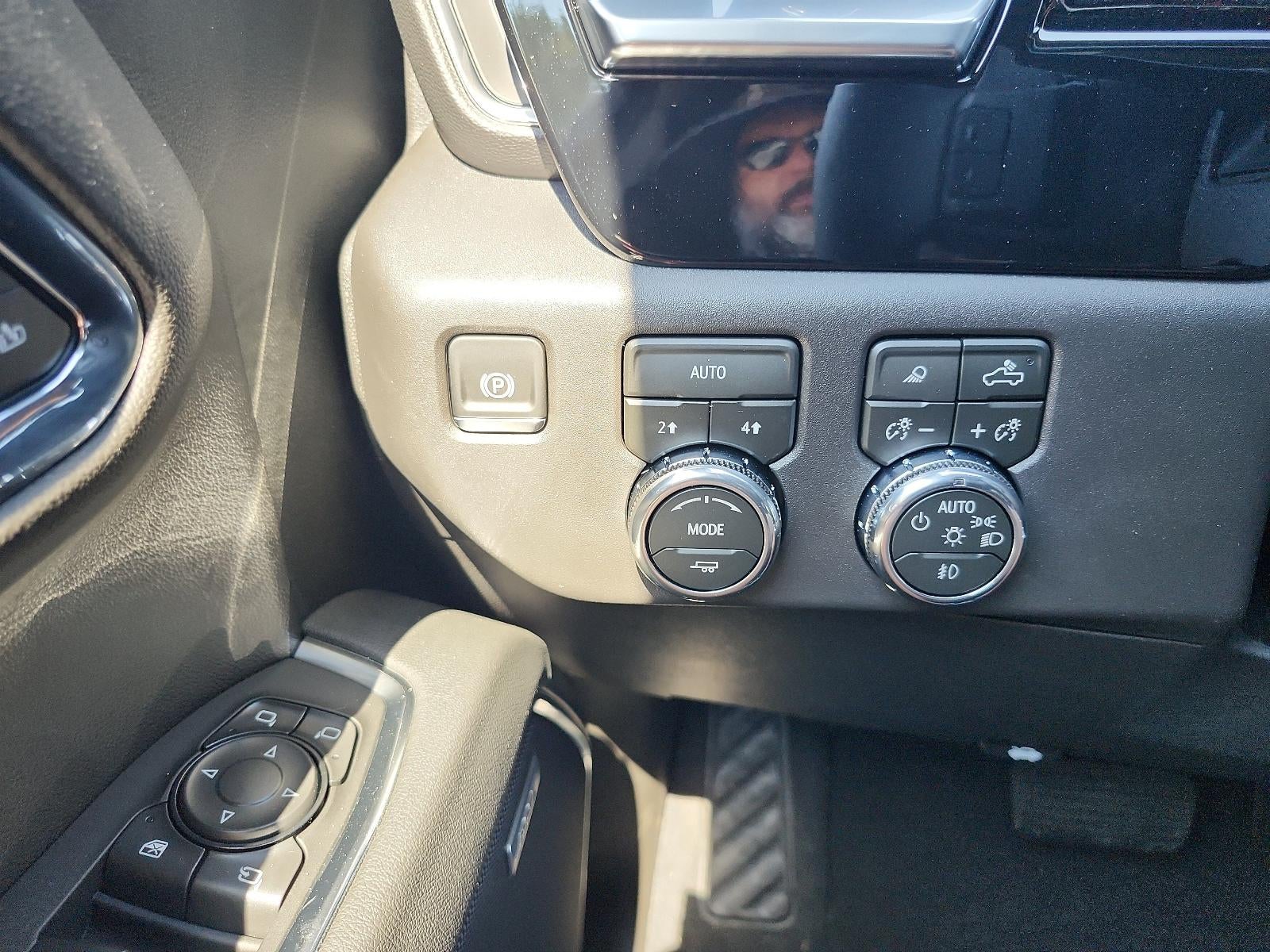 2026 GMC Sierra 1500 Crew Cab Short Box 4-Wheel Drive SLT