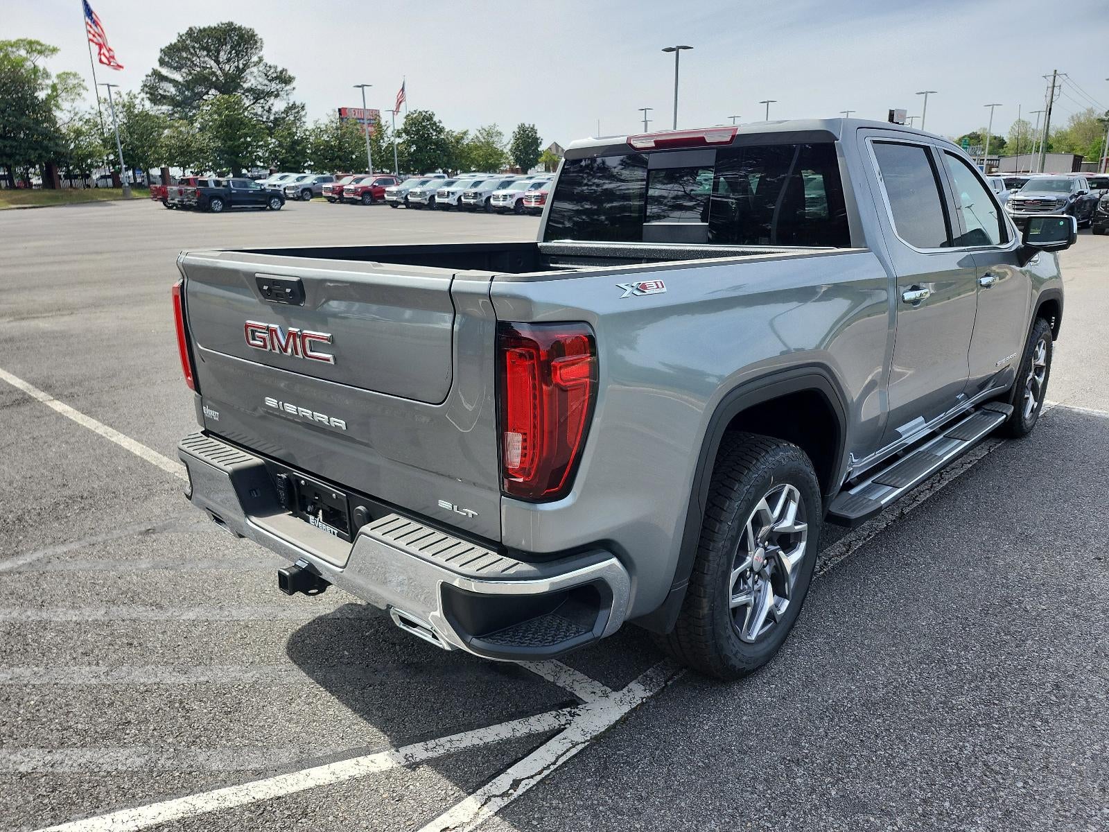 2026 GMC Sierra 1500 Crew Cab Short Box 4-Wheel Drive SLT