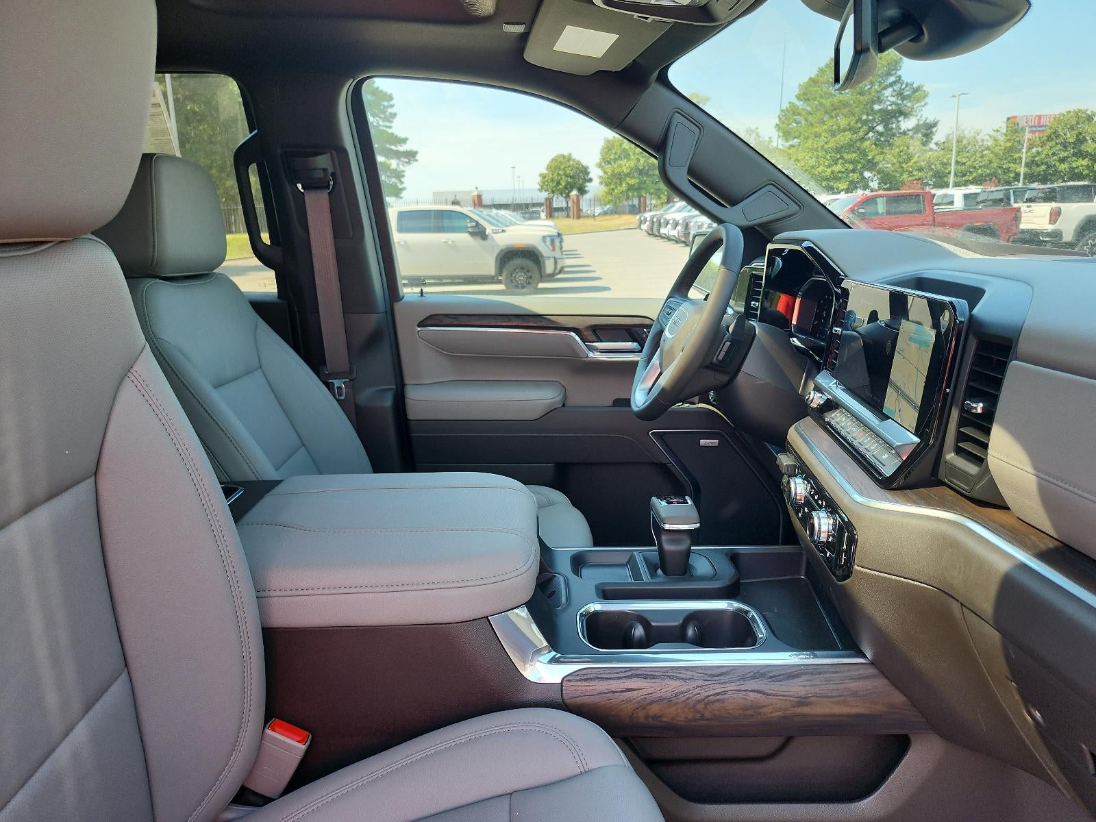 2026 GMC Sierra 1500 Crew Cab Short Box 4-Wheel Drive SLT