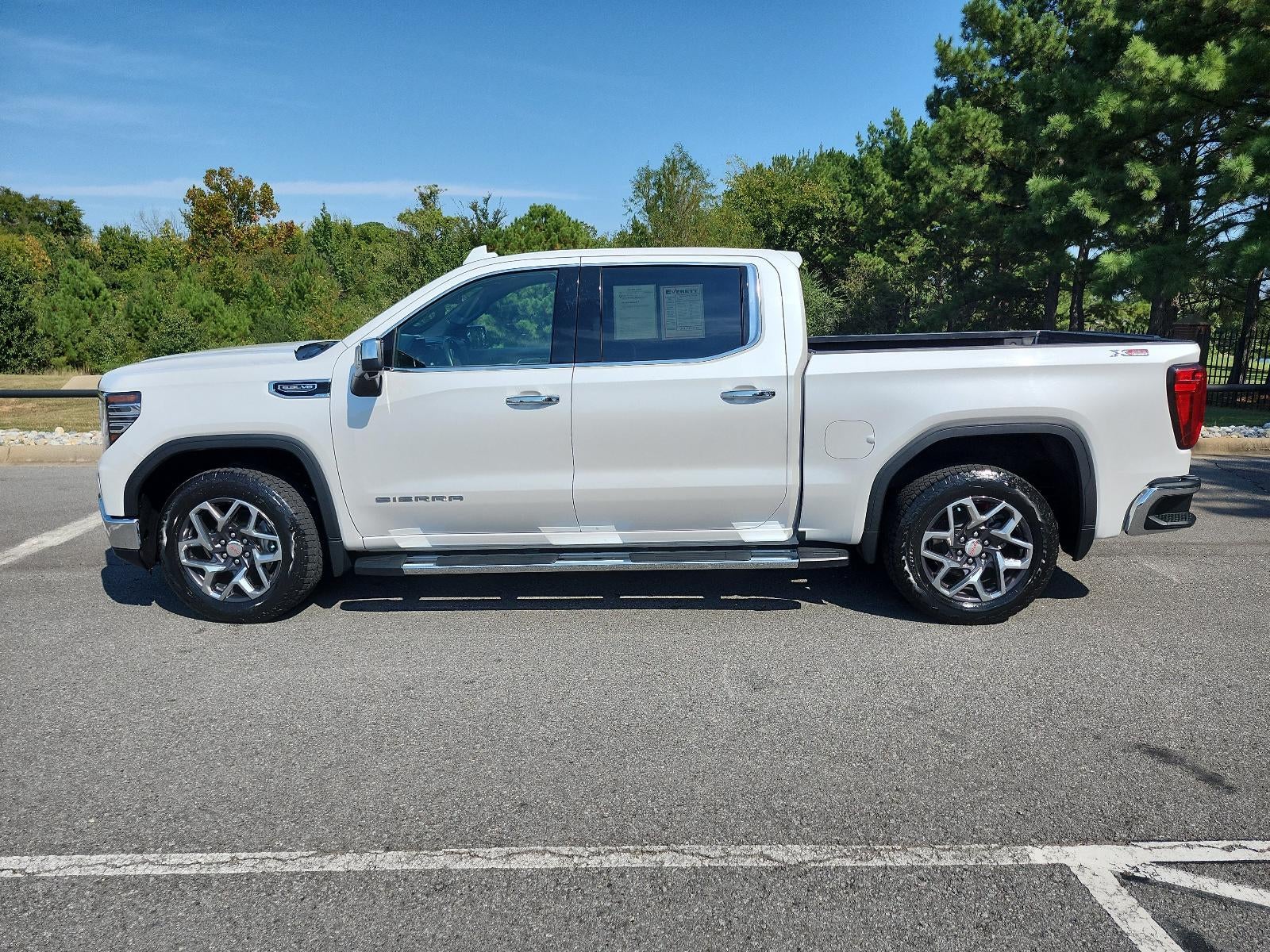 Used 2023 GMC Sierra 1500 SLT with VIN 3GTUUDED0PG223864 for sale in Little Rock