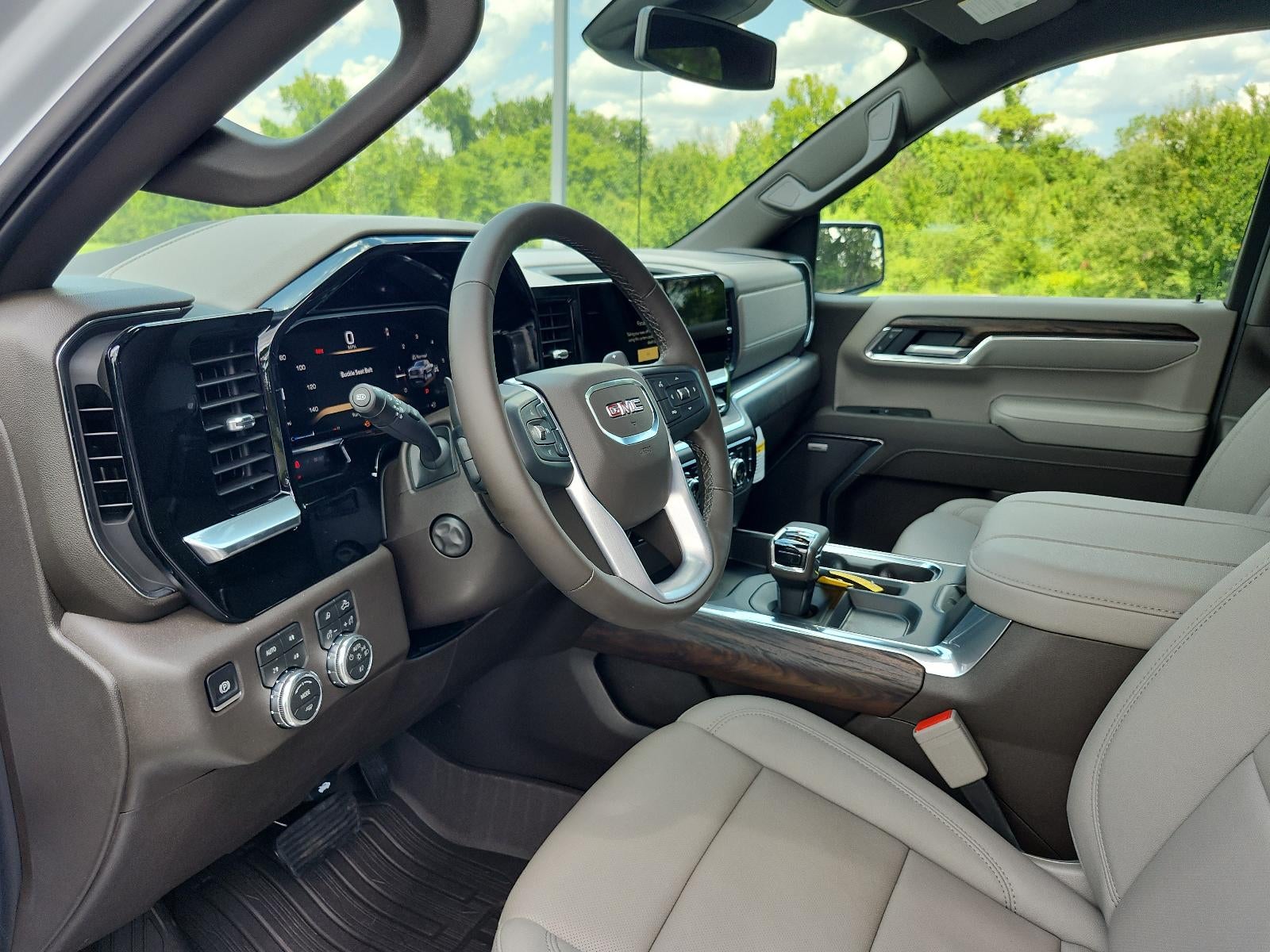 2026 GMC Sierra 1500 Crew Cab Short Box 4-Wheel Drive SLT