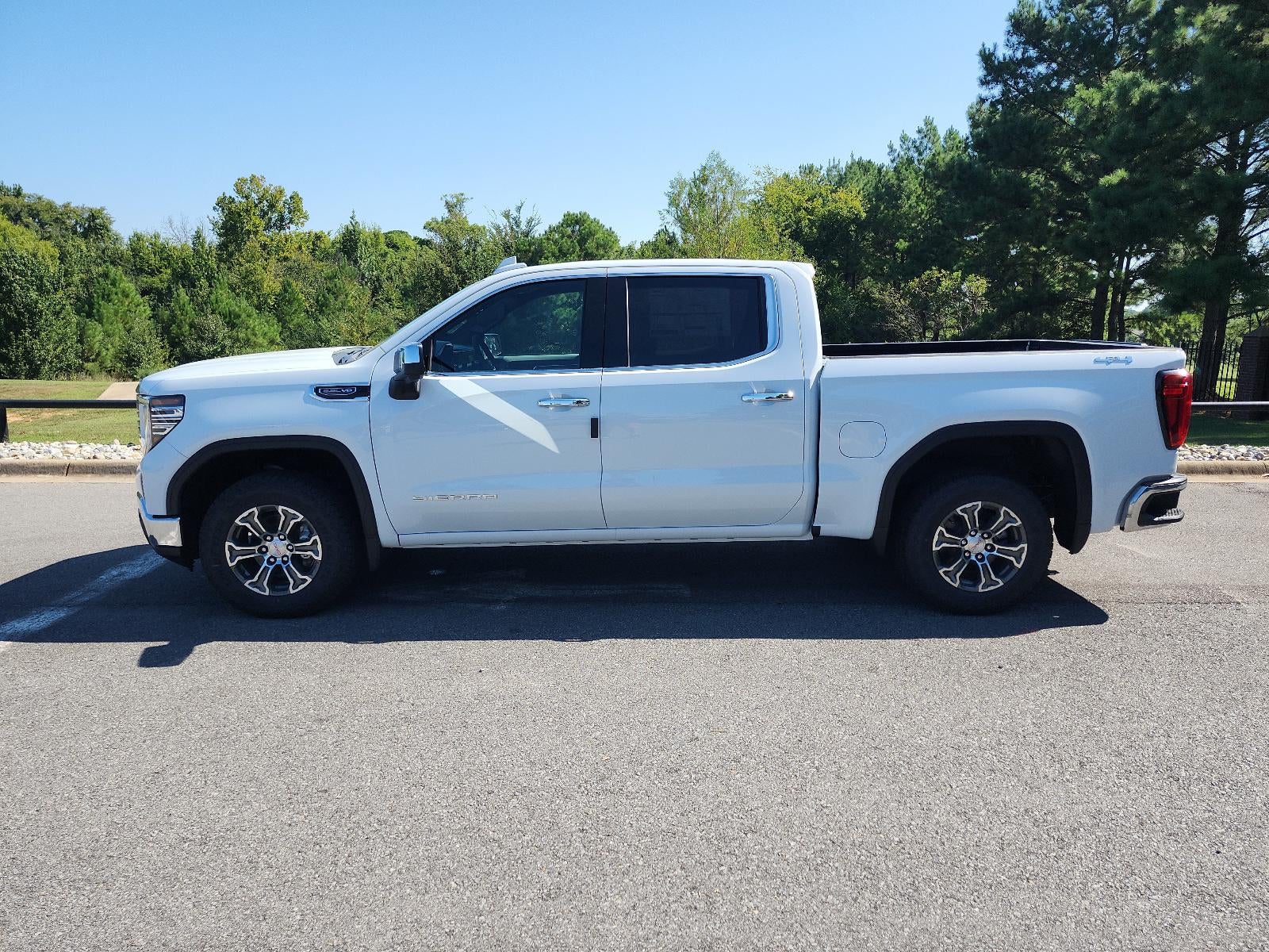 2026 GMC Sierra 1500 Crew Cab Short Box 4-Wheel Drive SLT