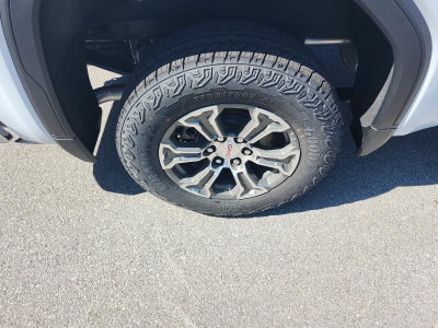 2026 GMC Sierra 1500 Crew Cab Short Box 4-Wheel Drive SLT