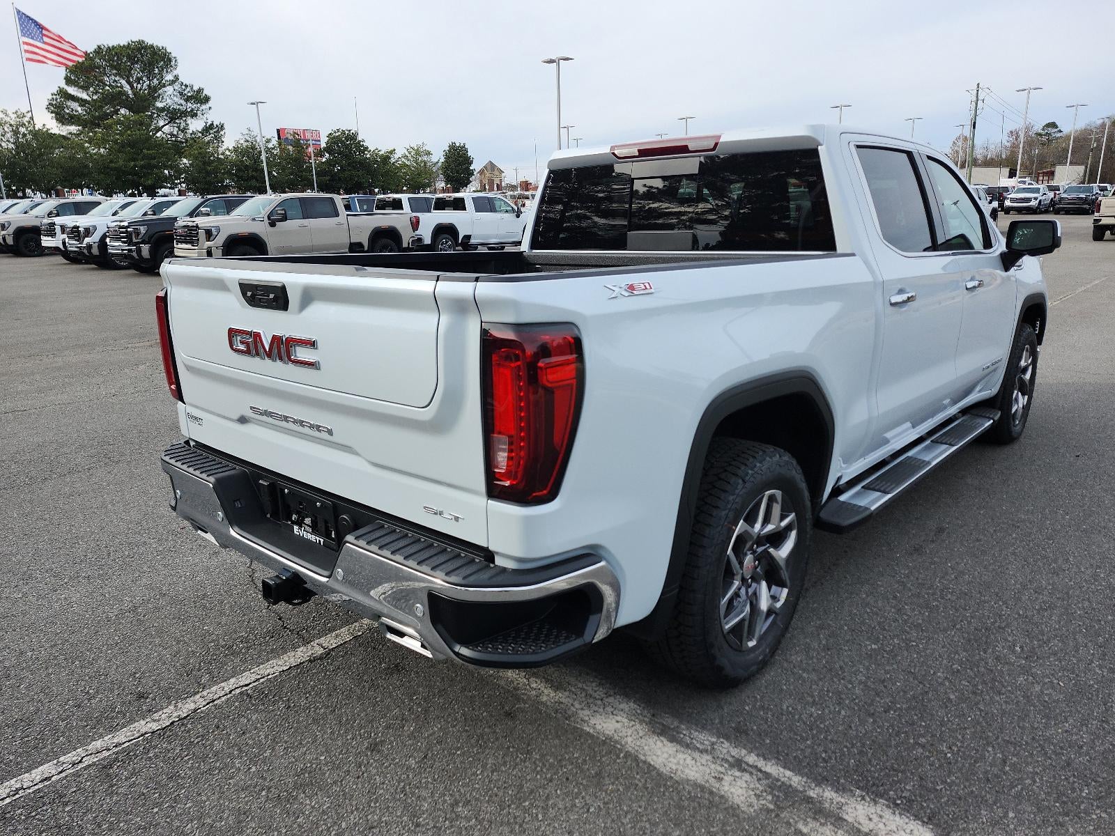 2026 GMC Sierra 1500 Crew Cab Short Box 4-Wheel Drive SLT