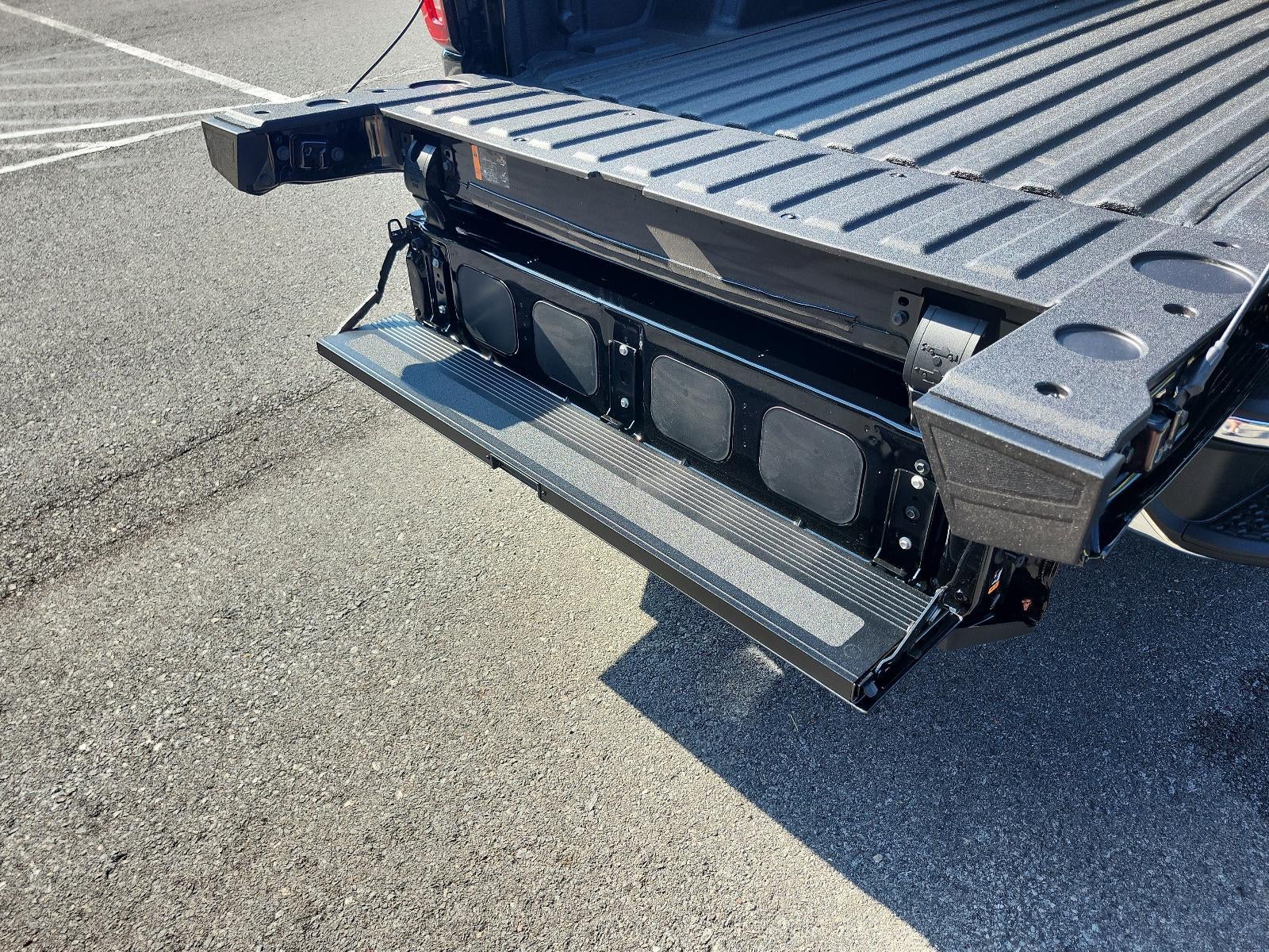 2026 GMC Sierra 1500 SLT - Photo 10