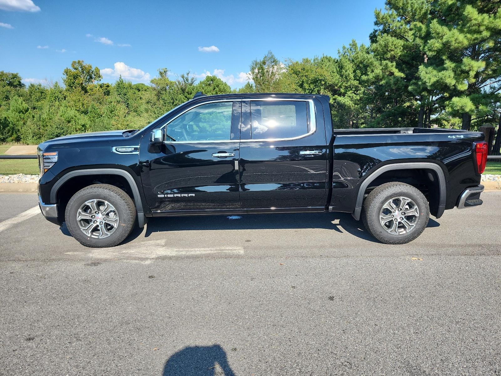 2026 GMC Sierra 1500 Crew Cab Short Box 4-Wheel Drive SLT
