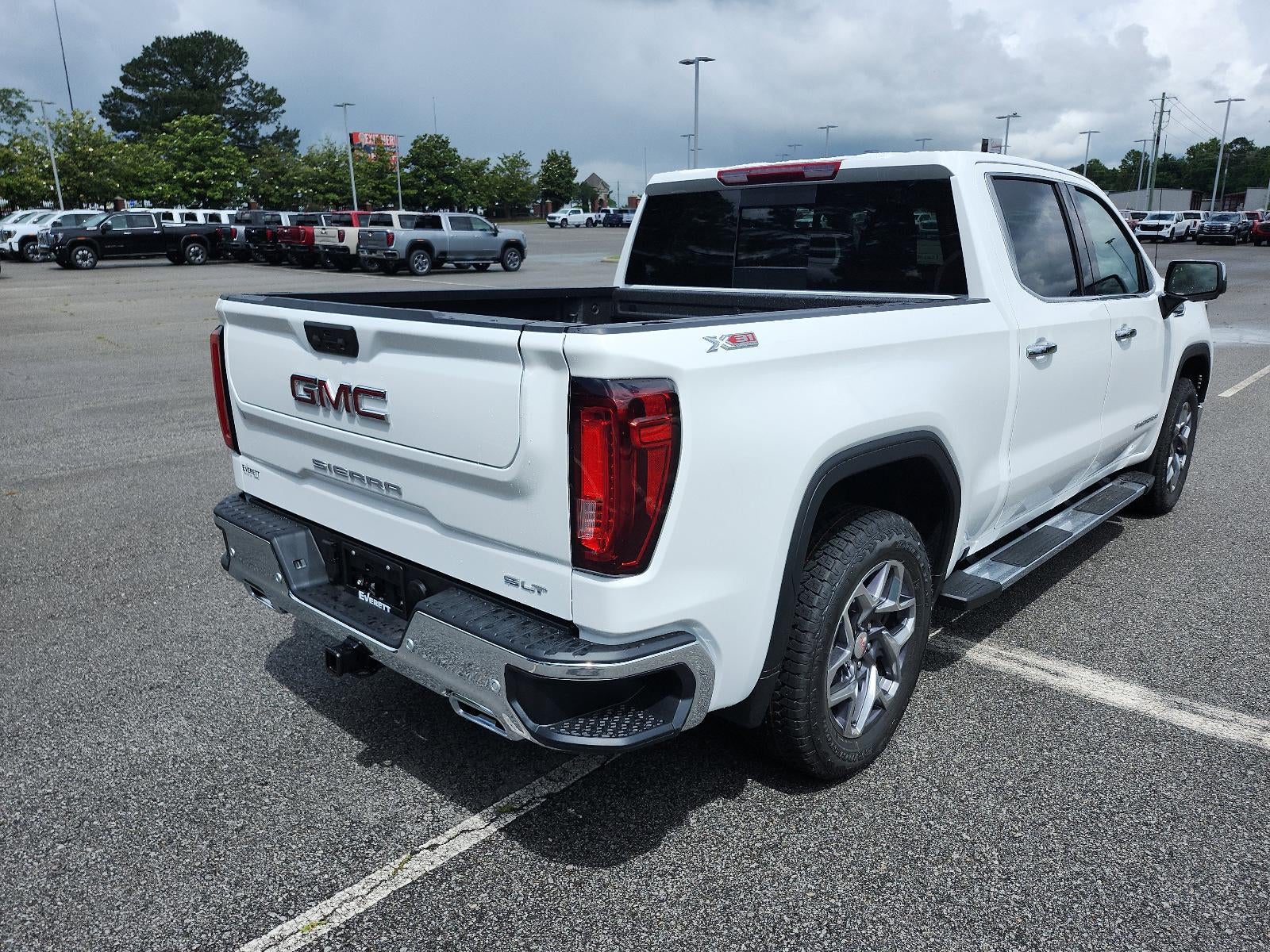 2026 GMC Sierra 1500 Crew Cab Short Box 4-Wheel Drive SLT
