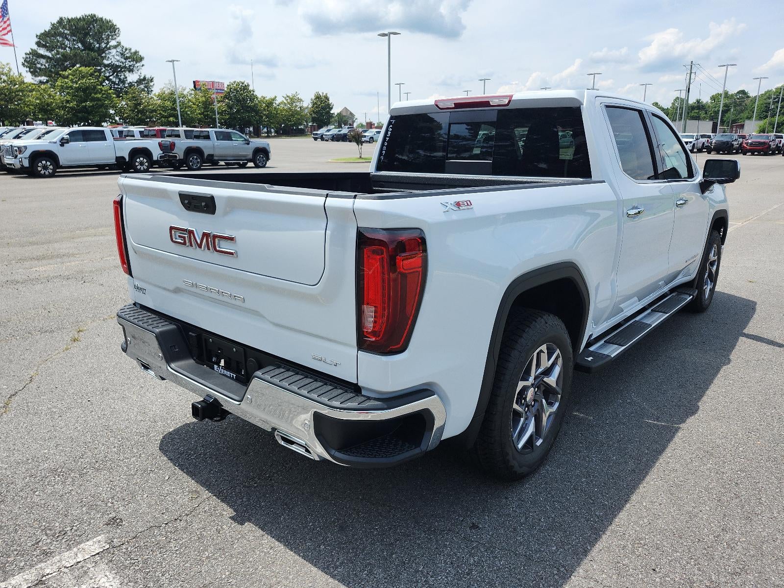2026 GMC Sierra 1500 Crew Cab Short Box 4-Wheel Drive SLT