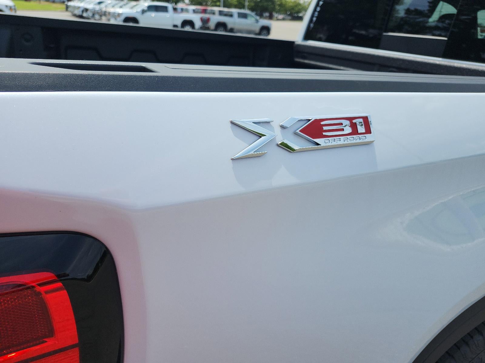 2026 GMC Sierra 1500 Crew Cab Short Box 4-Wheel Drive SLT