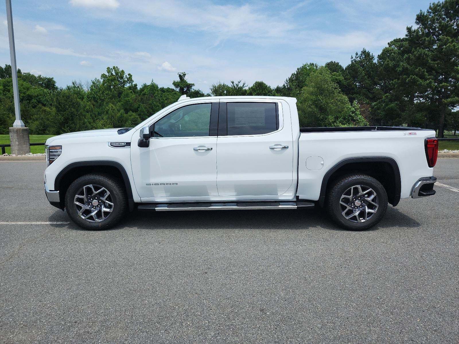 2026 GMC Sierra 1500 Crew Cab Short Box 4-Wheel Drive SLT