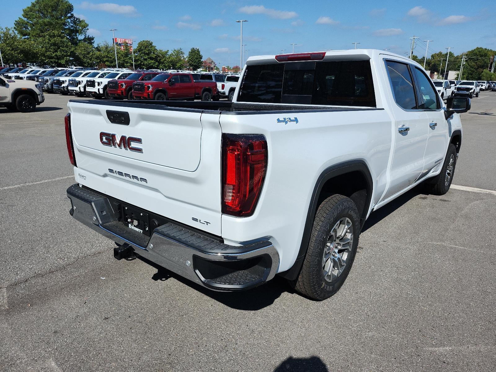 2026 GMC Sierra 1500 Crew Cab Short Box 4-Wheel Drive SLT