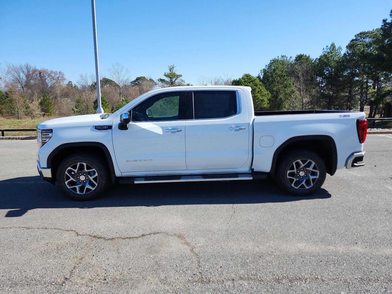 2026 GMC Sierra 1500 Crew Cab Short Box 4-Wheel Drive SLT