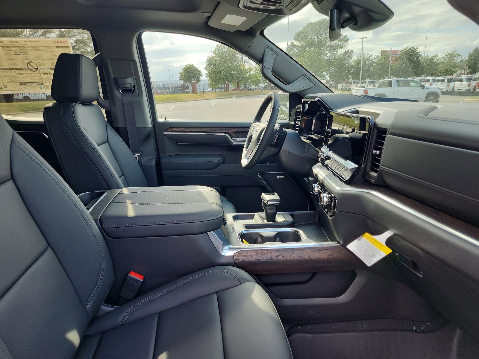 2026 GMC Sierra 1500 Crew Cab Short Box 4-Wheel Drive SLT