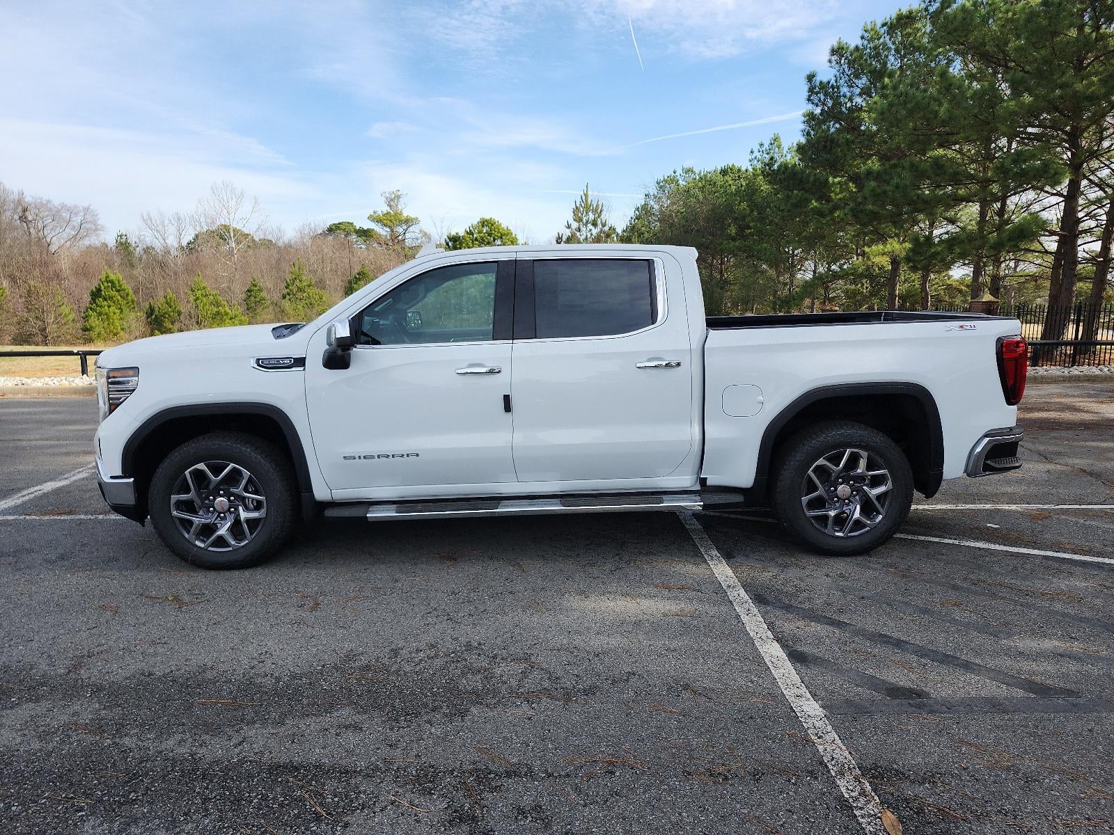 2026 GMC Sierra 1500 Crew Cab Short Box 4-Wheel Drive SLT
