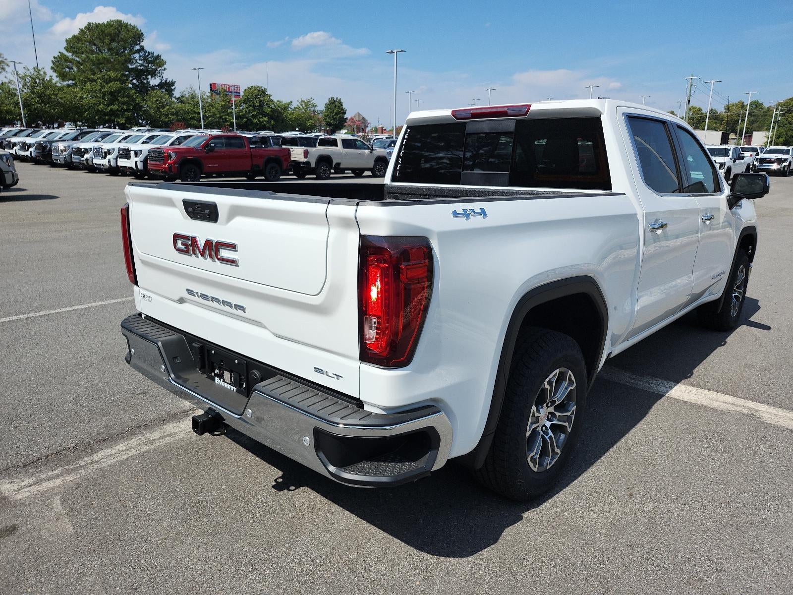 2026 GMC Sierra 1500 Crew Cab Short Box 4-Wheel Drive SLT