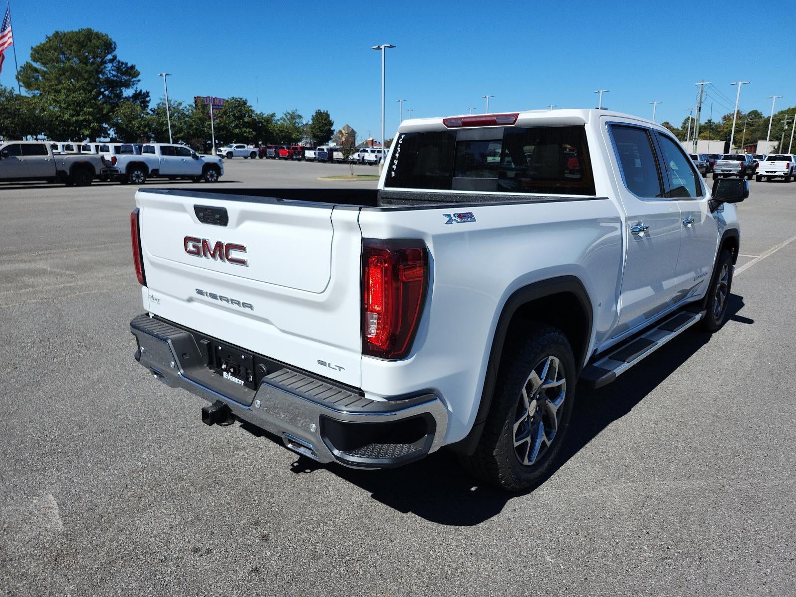 2026 GMC Sierra 1500 Crew Cab Short Box 4-Wheel Drive SLT