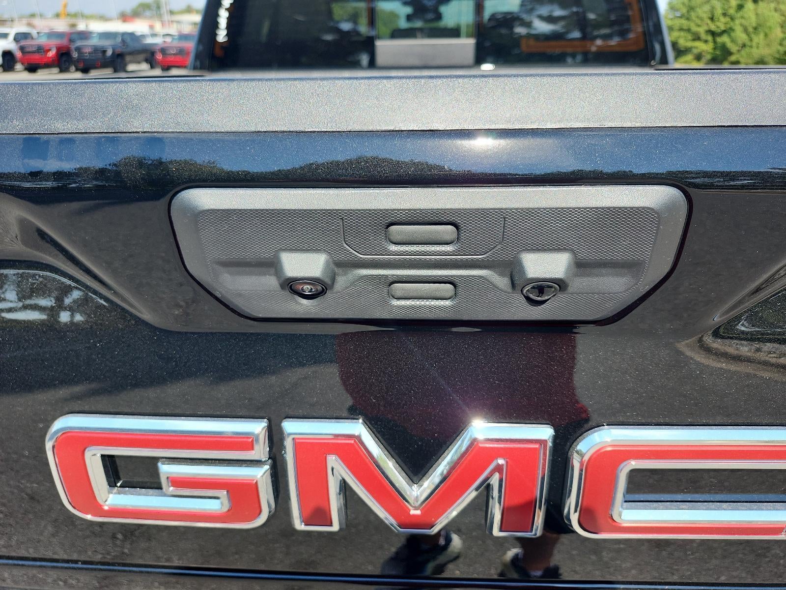 2026 GMC Sierra 1500 SLT - Photo 9
