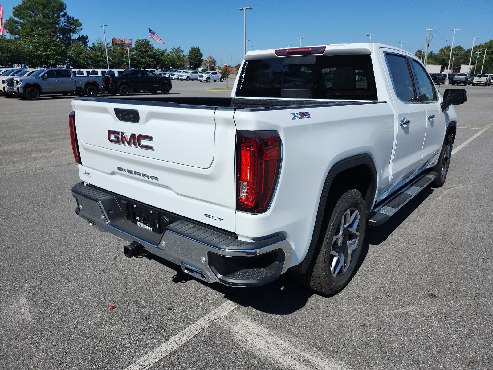 2026 GMC Sierra 1500 Crew Cab Short Box 4-Wheel Drive SLT