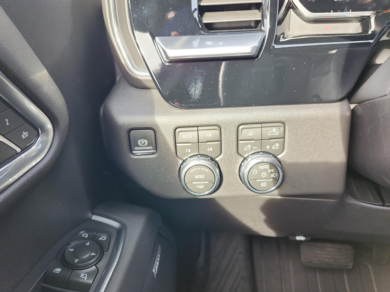 2026 GMC Sierra 1500 Crew Cab Short Box 4-Wheel Drive SLT