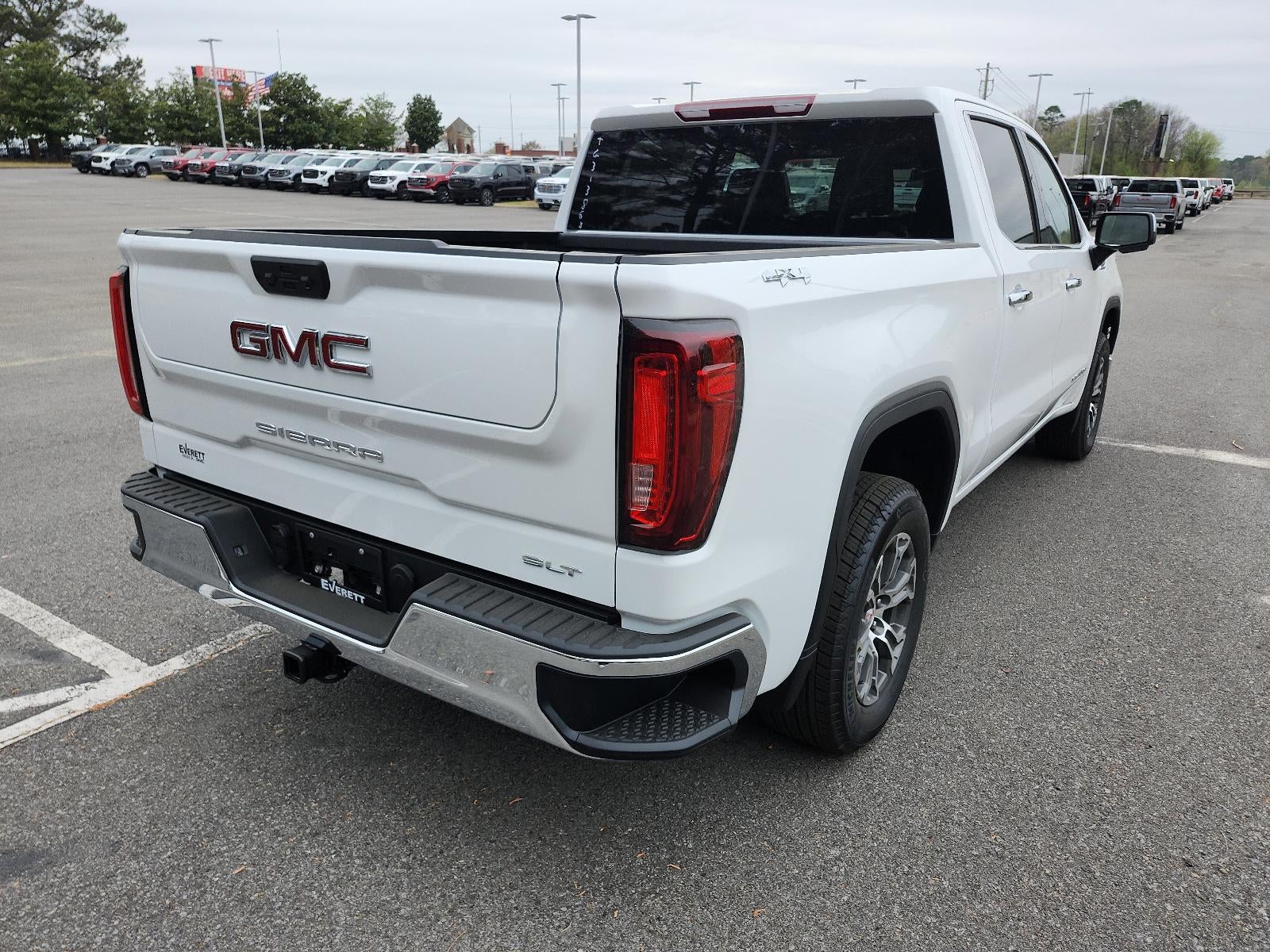 2026 GMC Sierra 1500 Crew Cab Short Box 4-Wheel Drive SLT