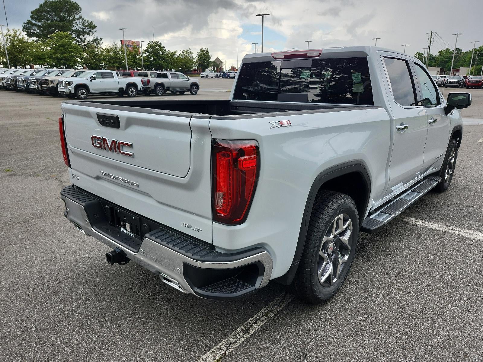2026 GMC Sierra 1500 Crew Cab Short Box 4-Wheel Drive SLT