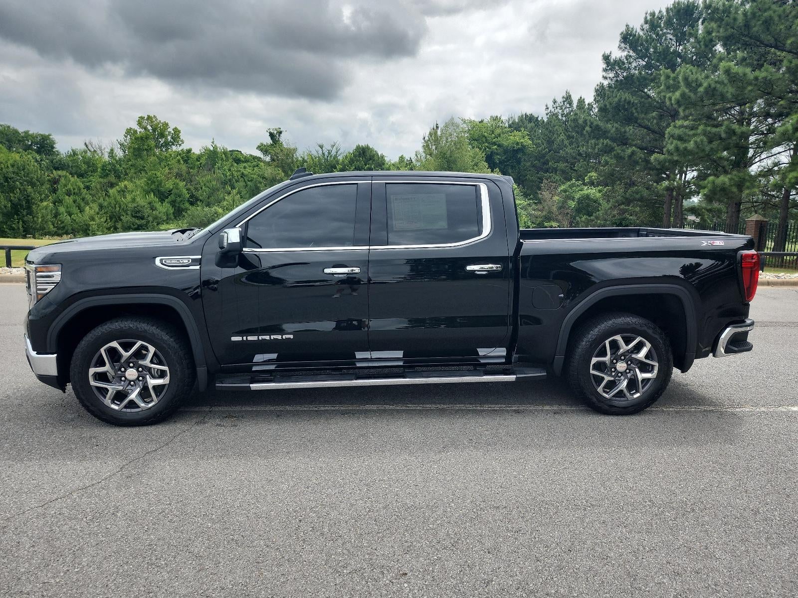 2024 GMC Sierra 1500 SLT