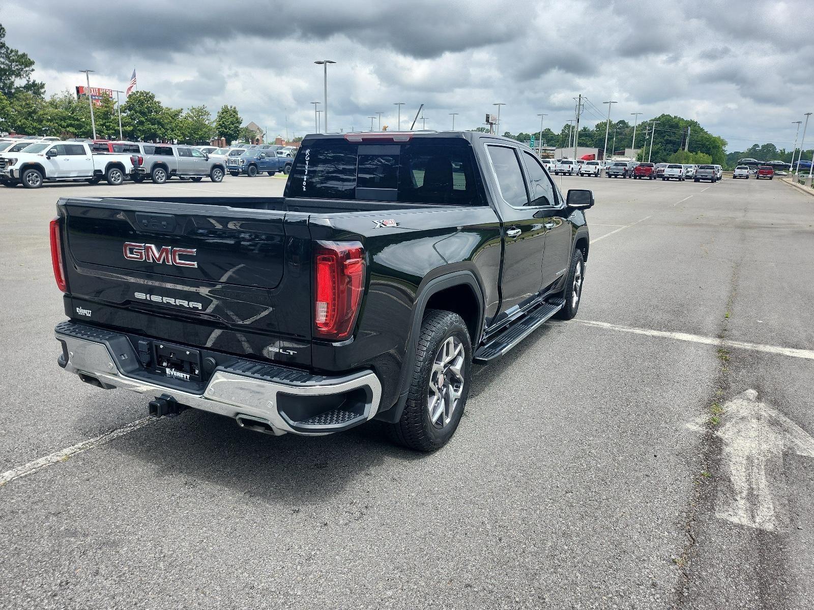 2024 GMC Sierra 1500 SLT