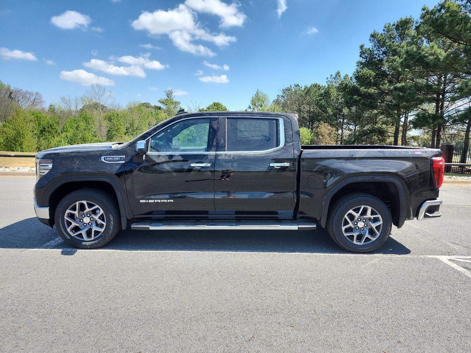 2026 GMC Sierra 1500 Crew Cab Short Box 4-Wheel Drive SLT