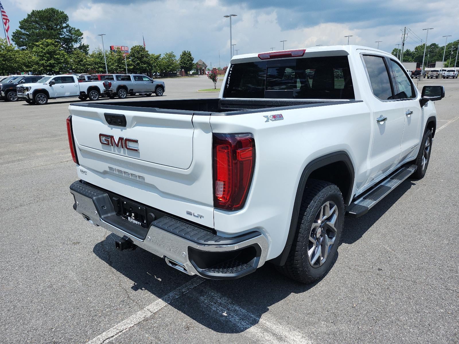 2026 GMC Sierra 1500 Crew Cab Short Box 4-Wheel Drive SLT