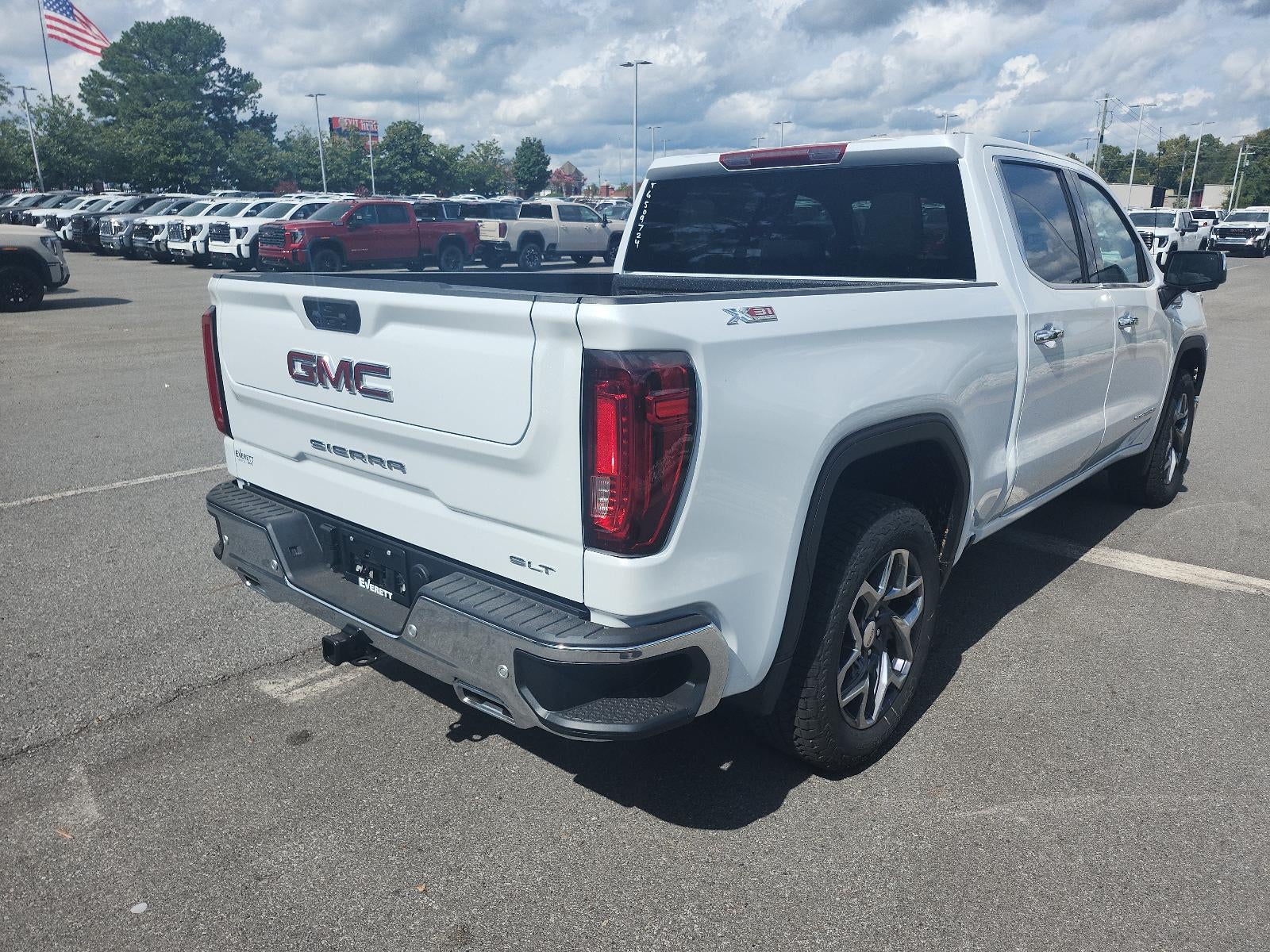 2026 GMC Sierra 1500 Crew Cab Short Box 4-Wheel Drive SLT