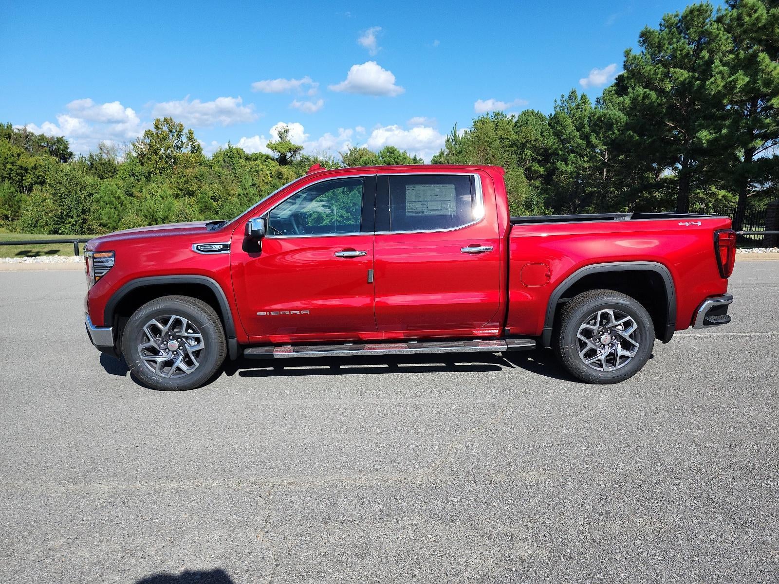 2026 GMC Sierra 1500 Crew Cab Short Box 4-Wheel Drive SLT