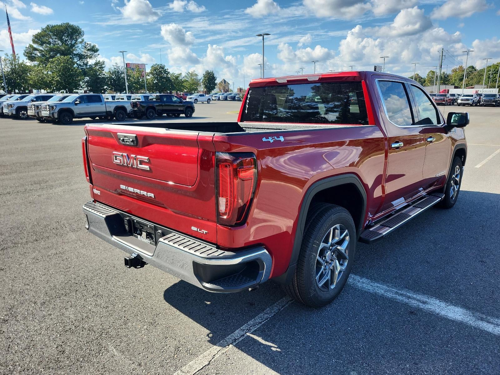 2026 GMC Sierra 1500 Crew Cab Short Box 4-Wheel Drive SLT