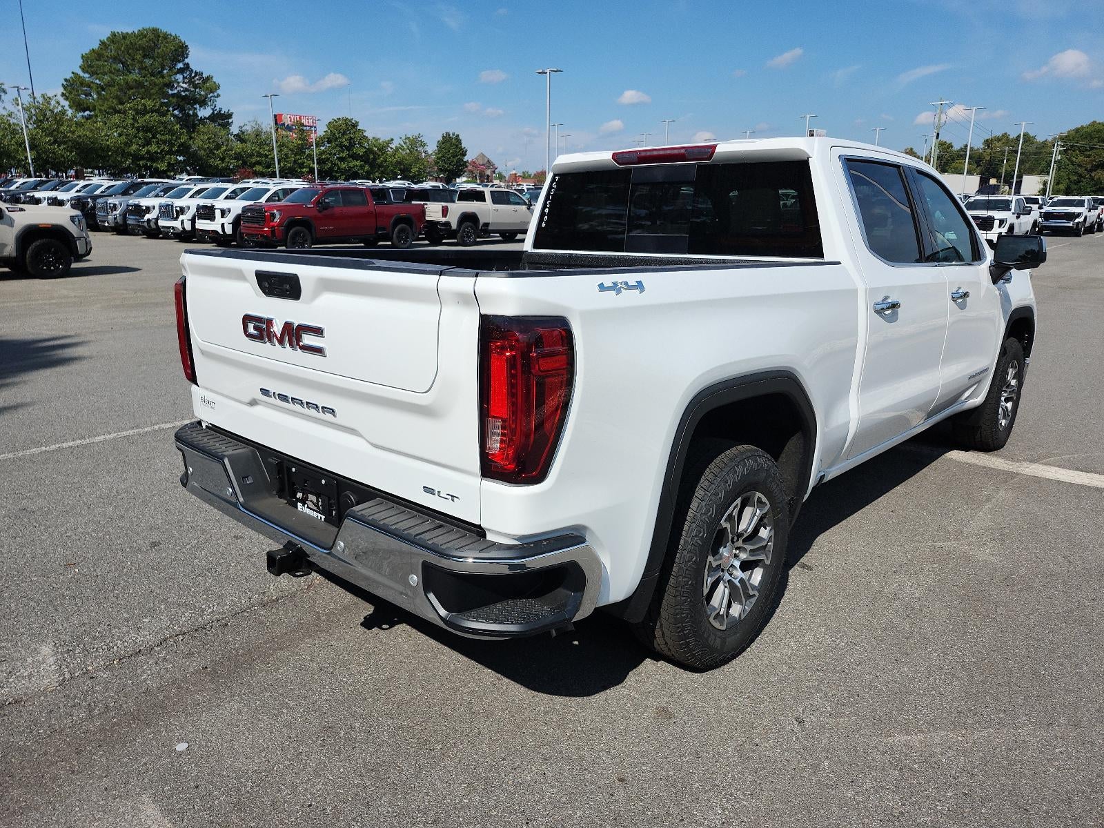 2026 GMC Sierra 1500 Crew Cab Short Box 4-Wheel Drive SLT