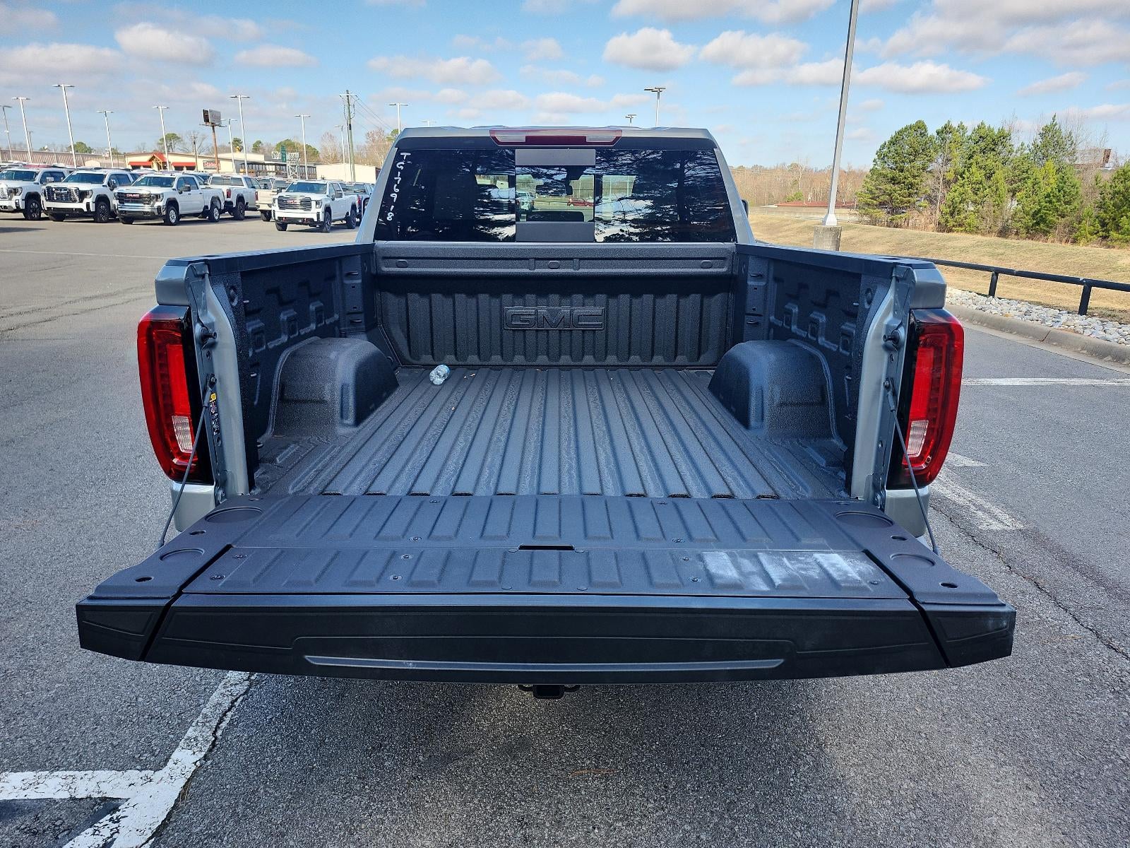 2026 GMC Sierra 1500 Crew Cab Short Box 4-Wheel Drive SLT