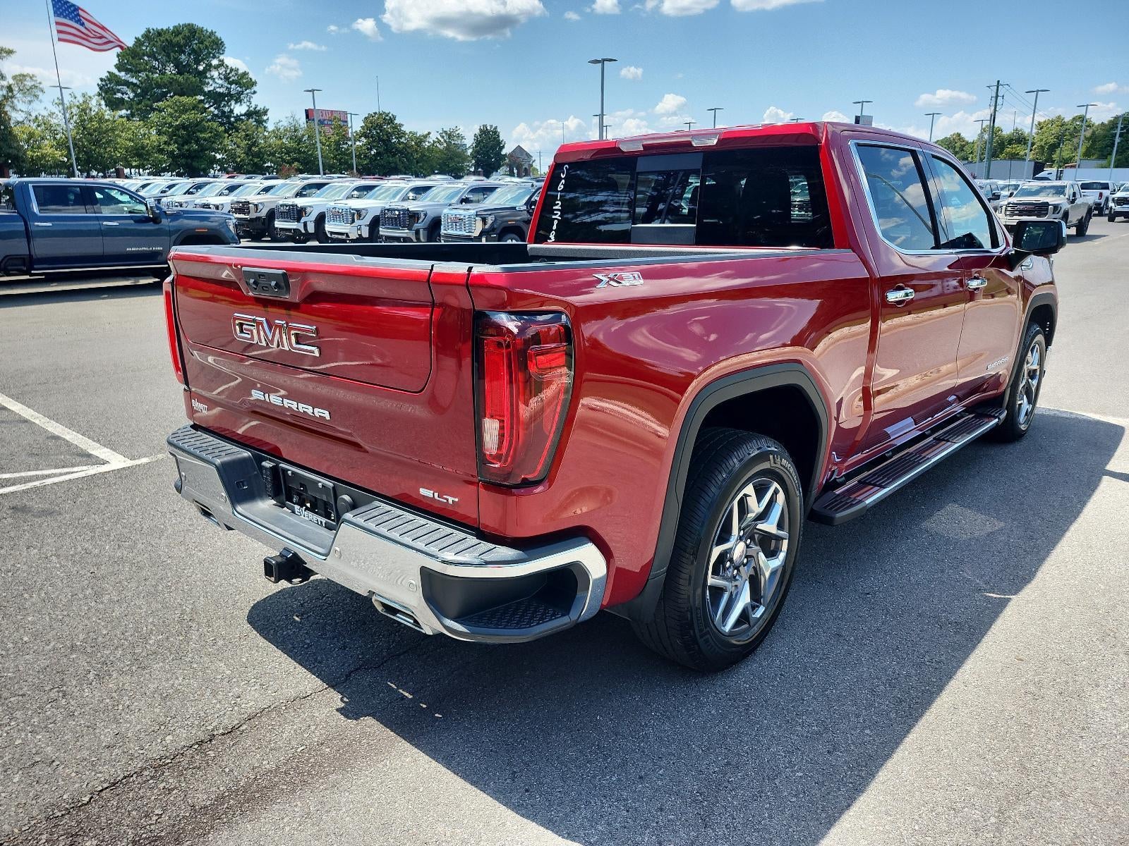2025 GMC Sierra 1500 SLT