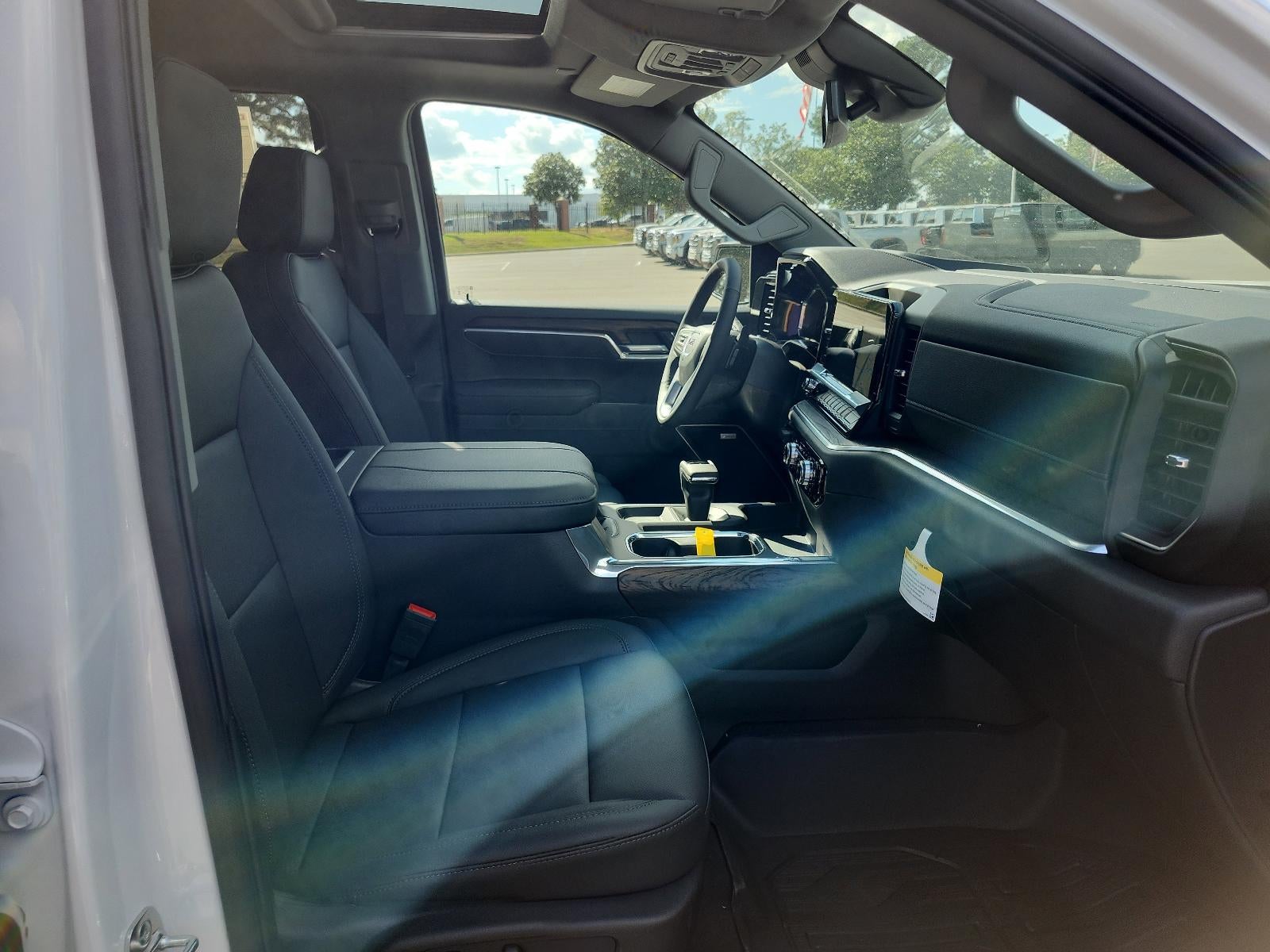 2026 GMC Sierra 1500 Crew Cab Short Box 4-Wheel Drive SLT