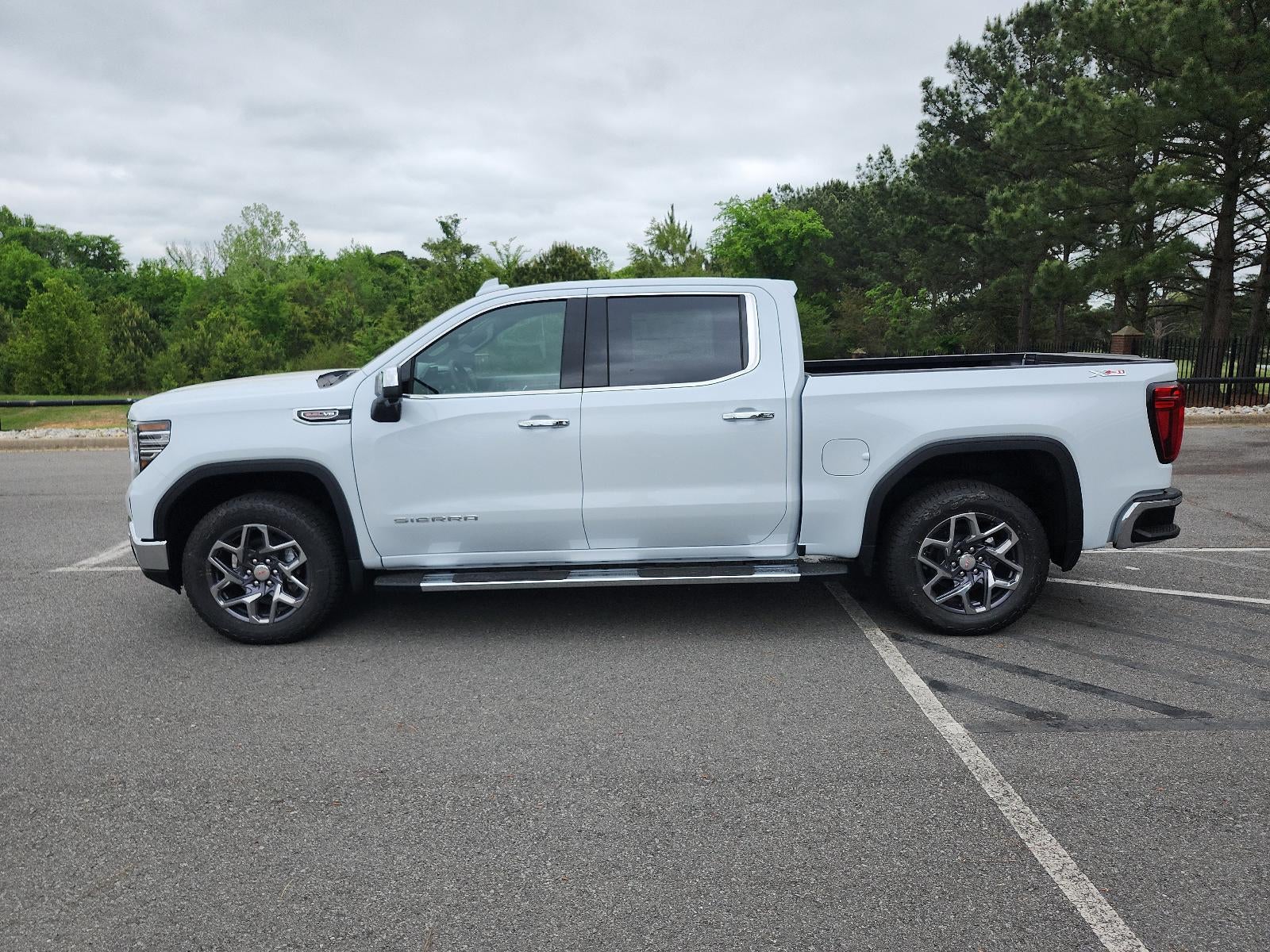 2026 GMC Sierra 1500 Crew Cab Short Box 4-Wheel Drive SLT