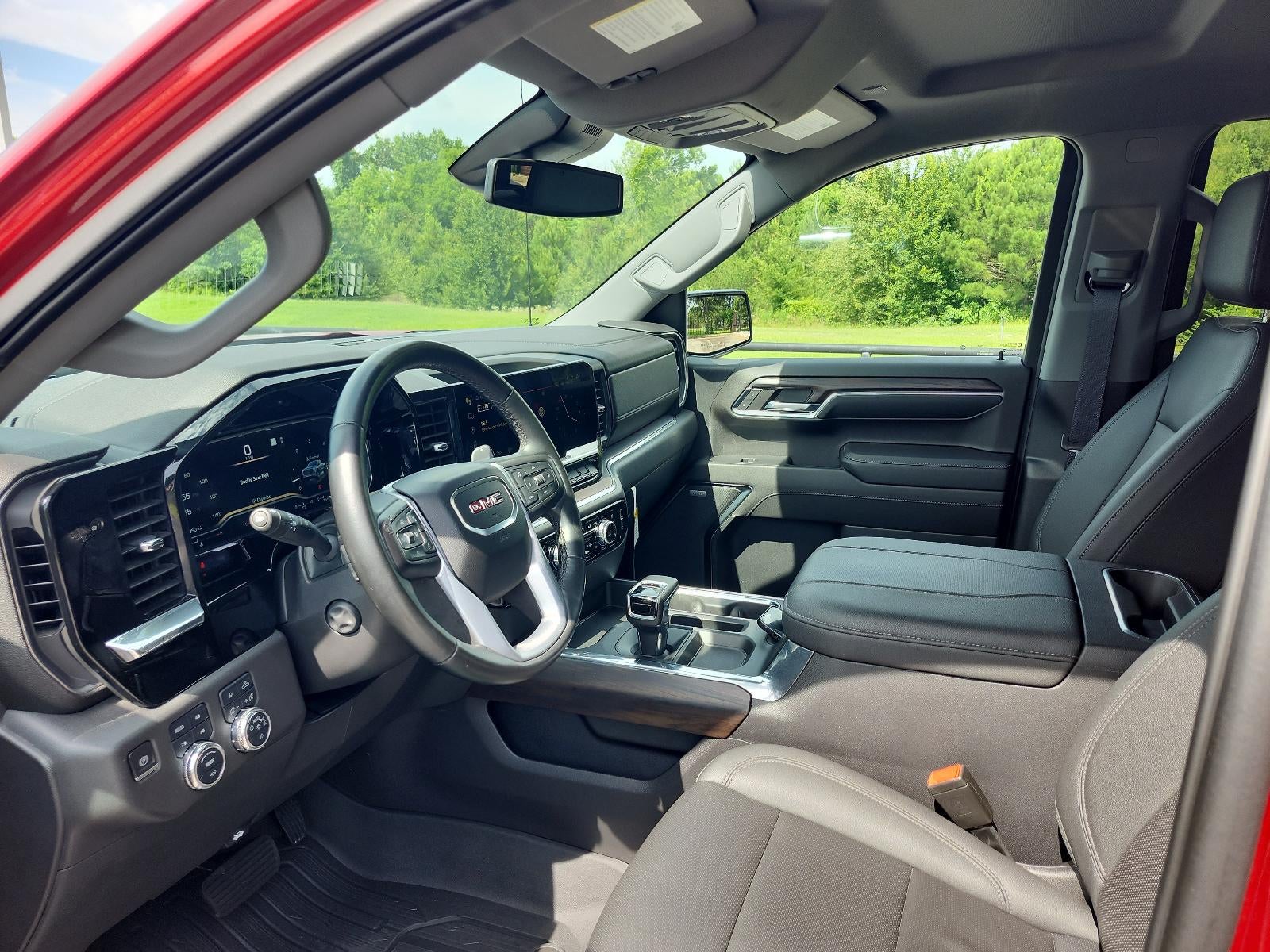 2023 GMC Sierra 1500 SLT - Photo 15