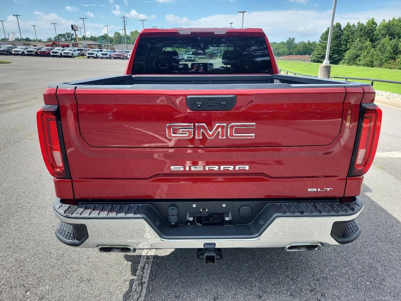 2023 GMC Sierra 1500 SLT - Photo 7