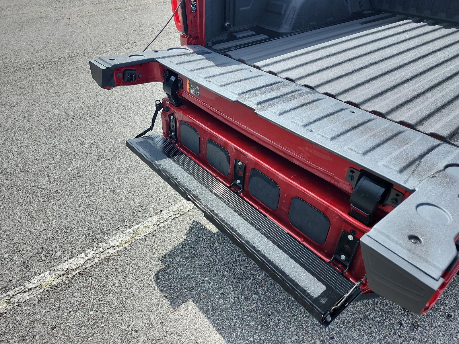 2023 GMC Sierra 1500 SLT - Photo 9