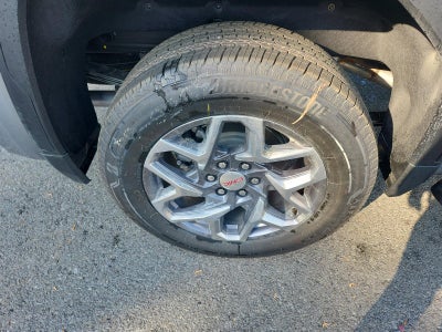 2026 GMC Sierra 1500 Crew Cab Short Box 4-Wheel Drive SLT