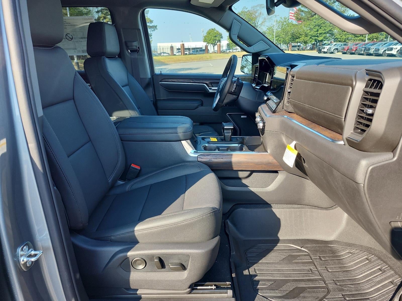 2026 GMC Sierra 1500 Crew Cab Short Box 4-Wheel Drive SLT