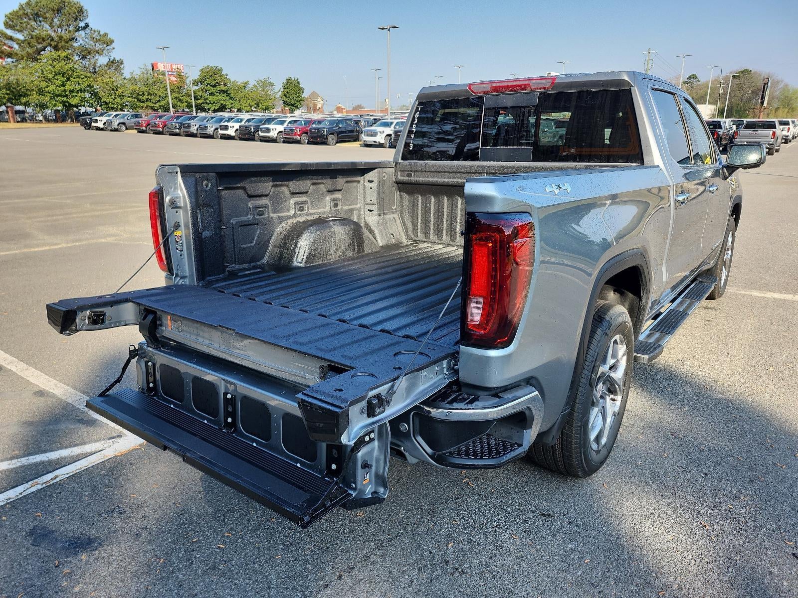 2026 GMC Sierra 1500 Crew Cab Short Box 4-Wheel Drive SLT