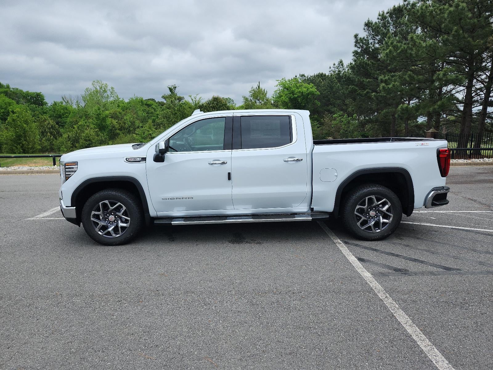 2026 GMC Sierra 1500 Crew Cab Short Box 4-Wheel Drive SLT